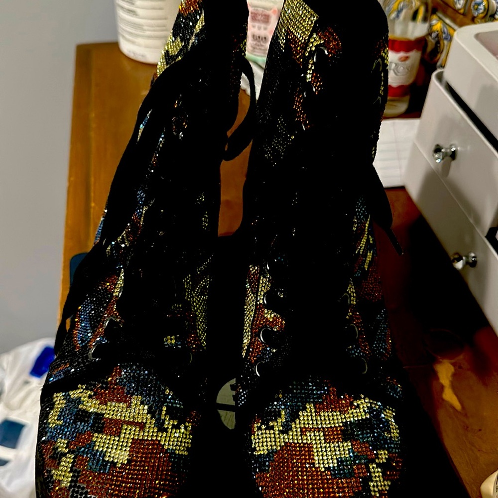 Brand new platform boots